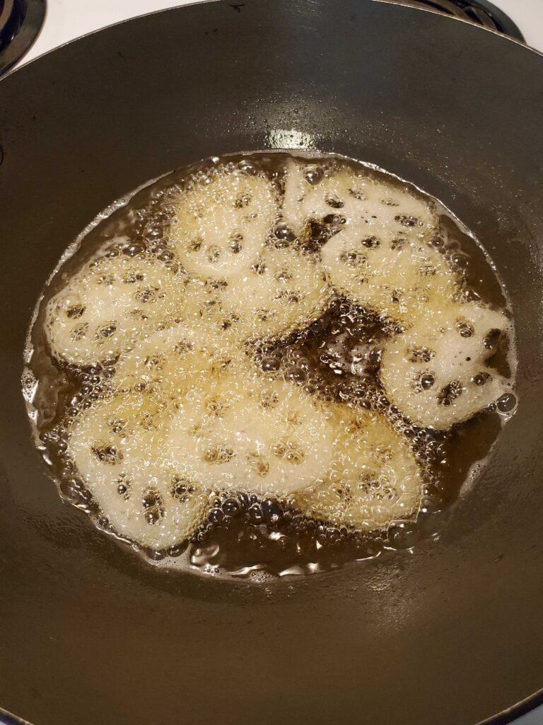 Frying lotus roots