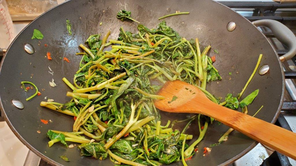 Water spinach cooking