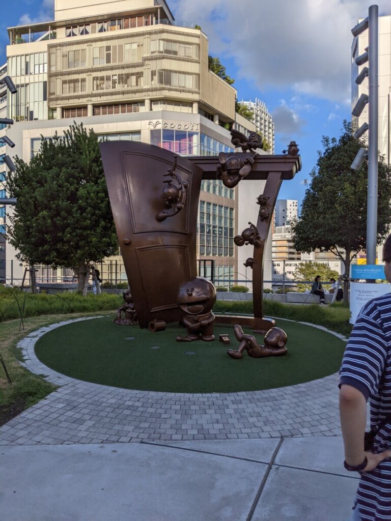 Doraemon sculpture