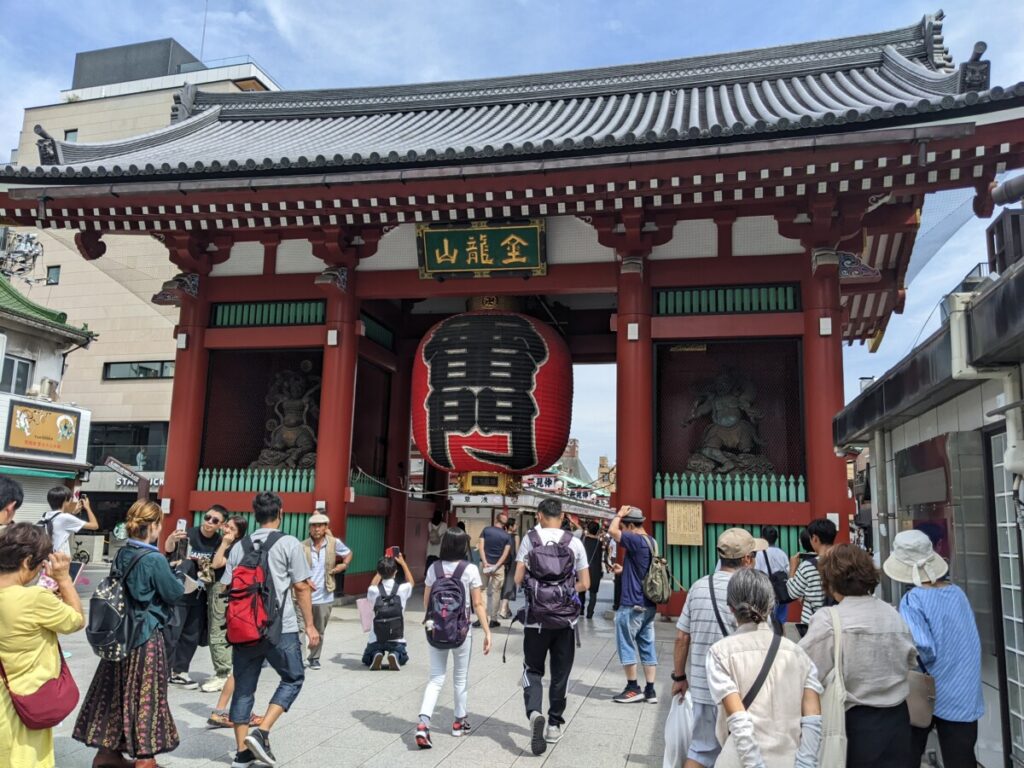 Kaminarimon gate